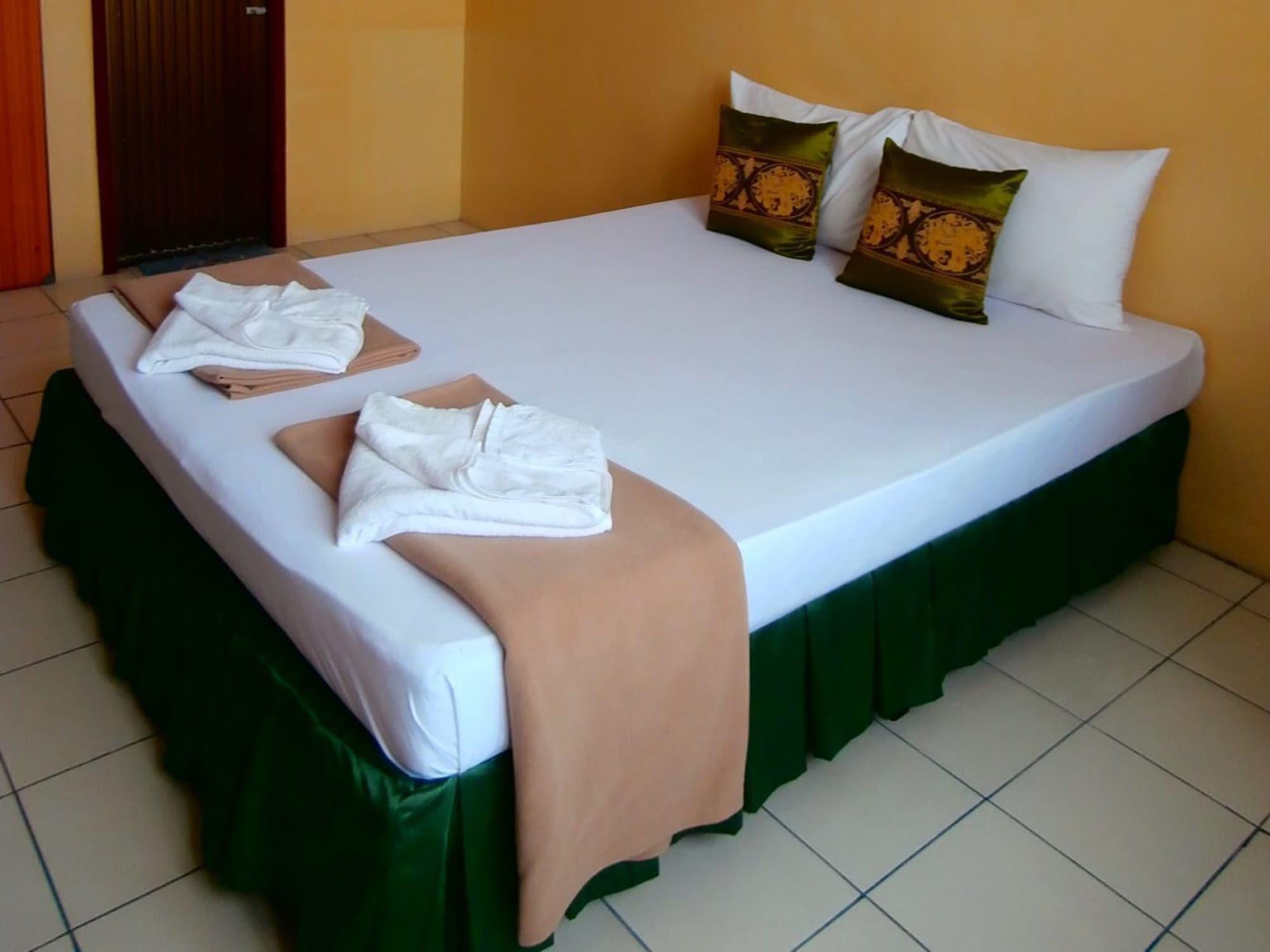 Seabreeze Mansion Hotel Phuket Eksteriør billede